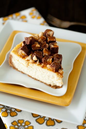 Snickers-Cheesecake21.jpg