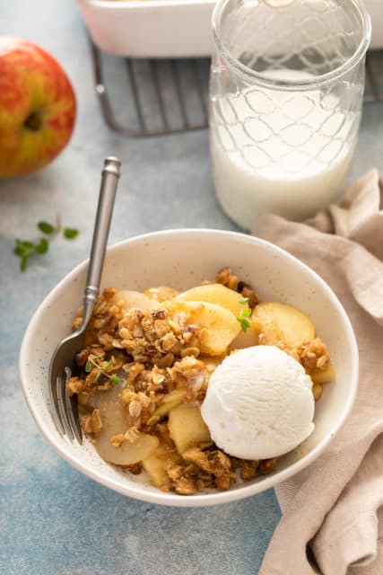 Apple Pear Crisp Recipe | My Baking Addiction