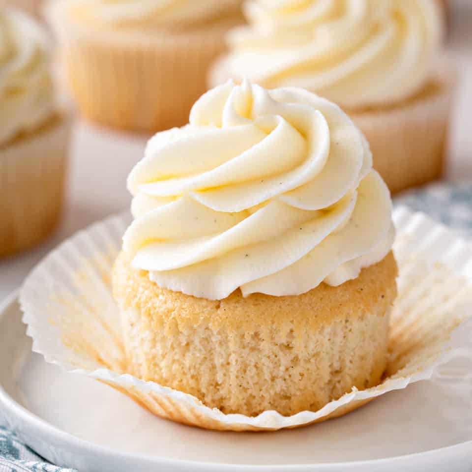 Vanilla Cupcakes Recipe My Baking Addiction 8382