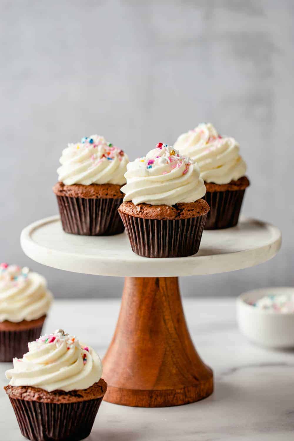 https://www.mybakingaddiction.com/wp-content/uploads/2013/09/buttercream-and-cupcakes-10-of-24_resized.jpg
