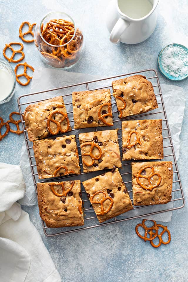 Salted Caramel Blondies With Pretzels My Baking Addiction 