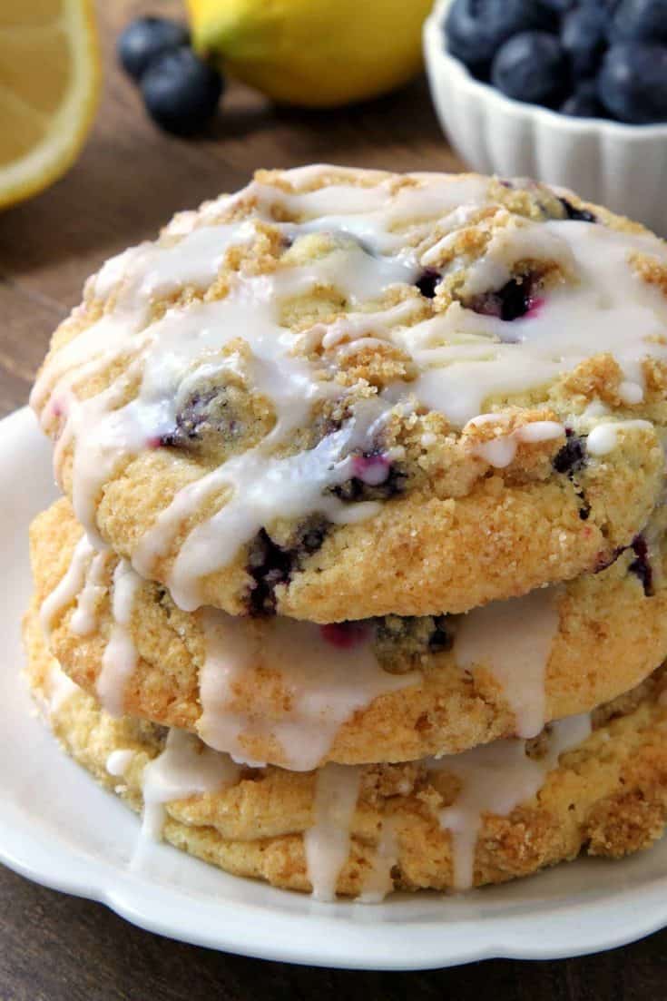 https://www.mybakingaddiction.com/wp-content/uploads/2016/07/blueberry-muffin-top-cookies-1-1500-2-735x1103.jpg