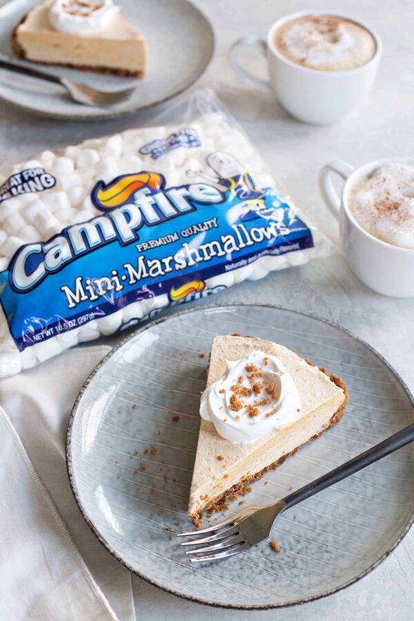 Marshmallow Pumpkin Pie - My Baking Addiction