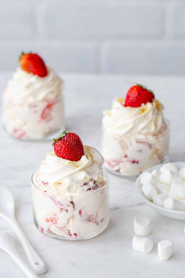 Strawberry Cheesecake Fluff - My Baking Addiction