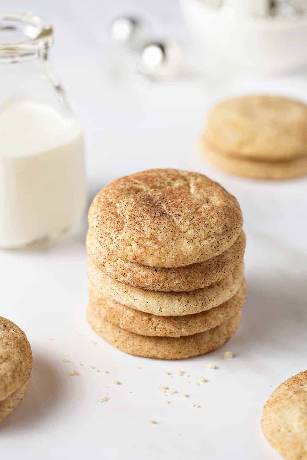 https://www.mybakingaddiction.com/wp-content/uploads/2018/11/Easy-Snickerdoodle-Cookies-Recipe-Photo.jpg