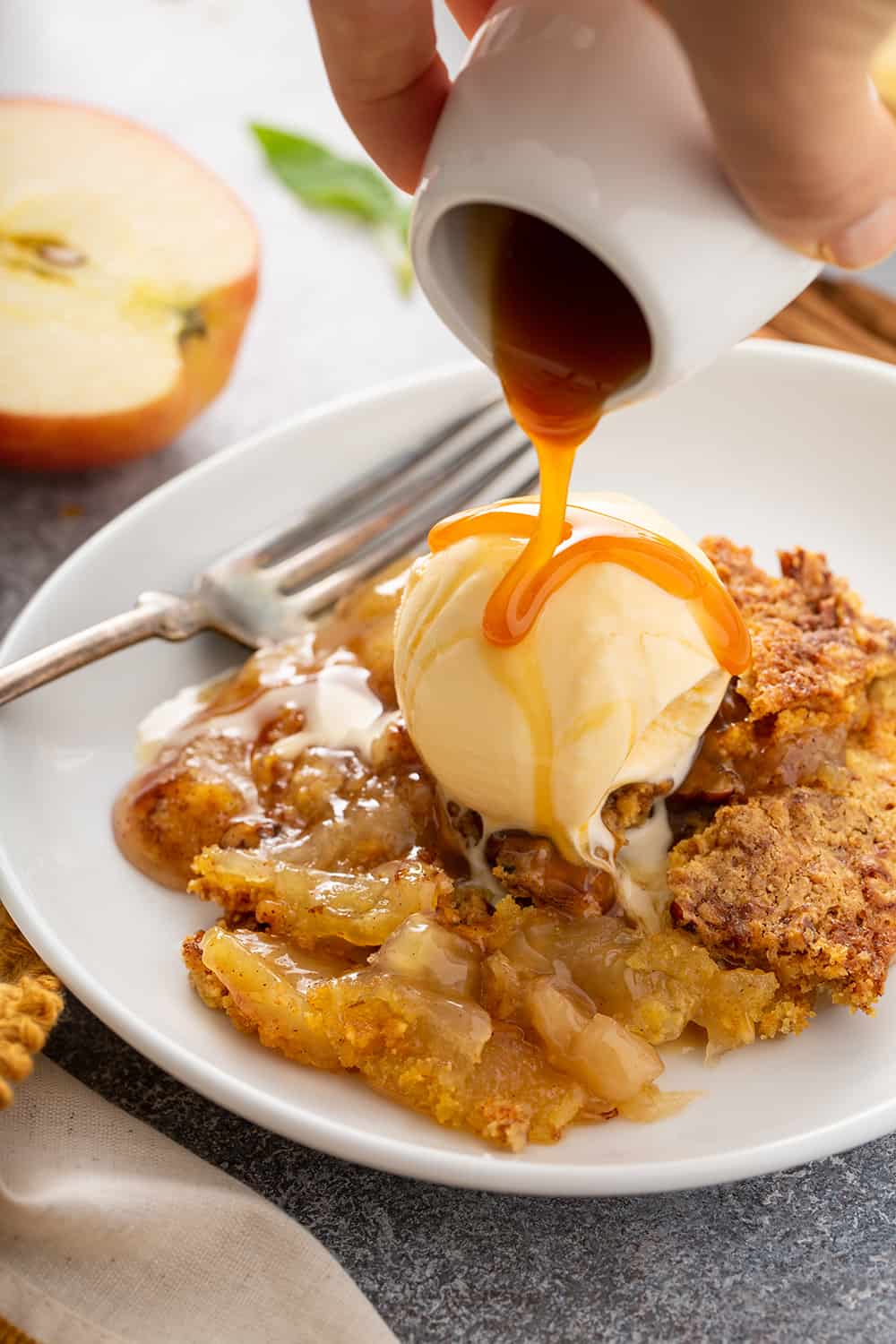 Easy Apple Dump Cake Recipe - My Baking Addiction