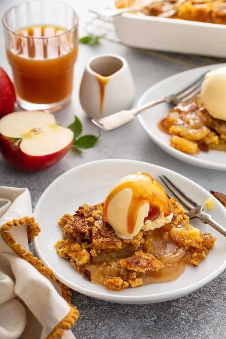 Easy Apple Dump Cake Recipe My Baking Addiction