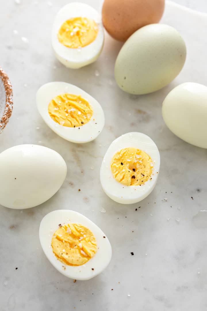 How to Hard Boil Eggs (2 Methods) - My Baking Addiction