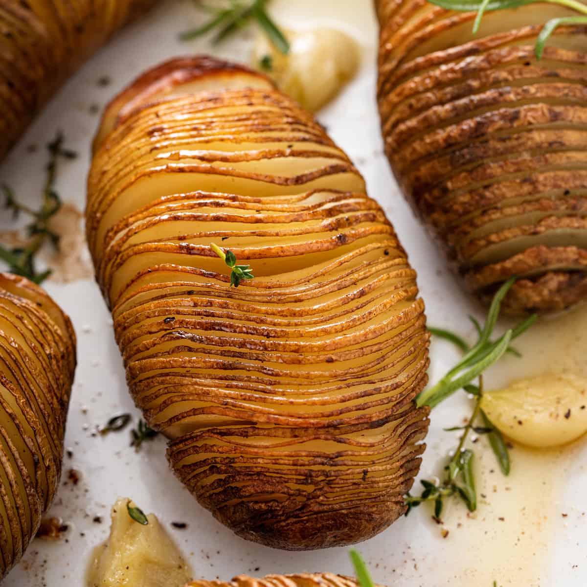 Crispy Hasselback Potatoes with Rosemary and Garlic Recipe (VIDEO)