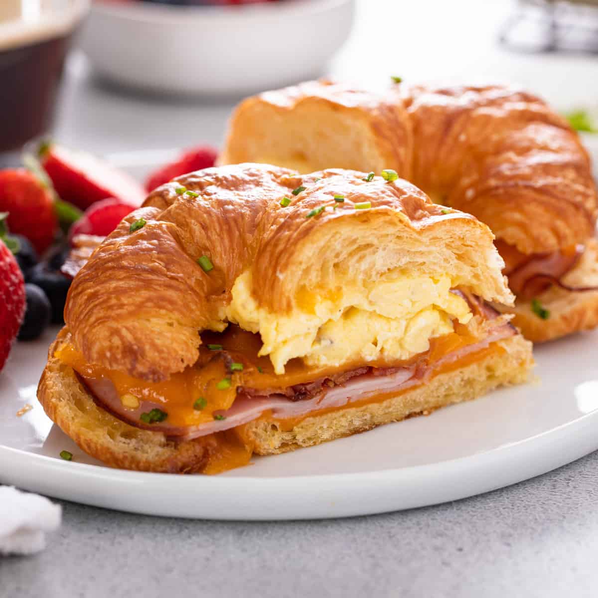 Croissant Breakfast Sandwich (With Eggs, Ham and Cheese)